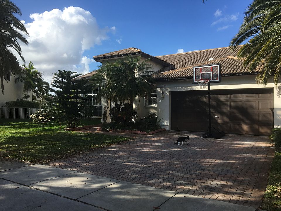 1st image of 19499 NW 14th St
