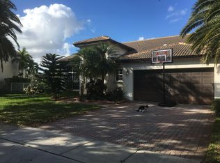19499 NW 14th St, Pembroke Pines, FL 33029