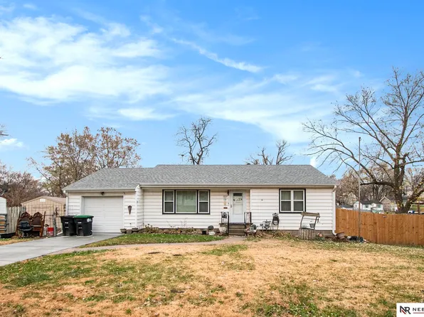 3727 Laurel Ave, Omaha, NE 68111