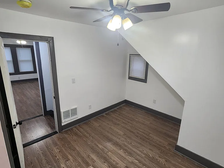 18 Jeanette St — Photo 16