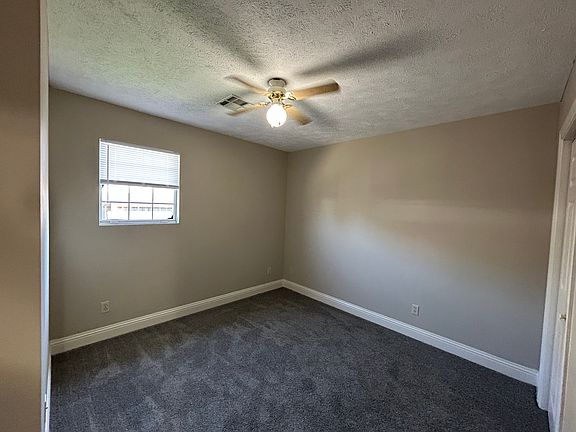 5th image of 3730 Newcastle Dr