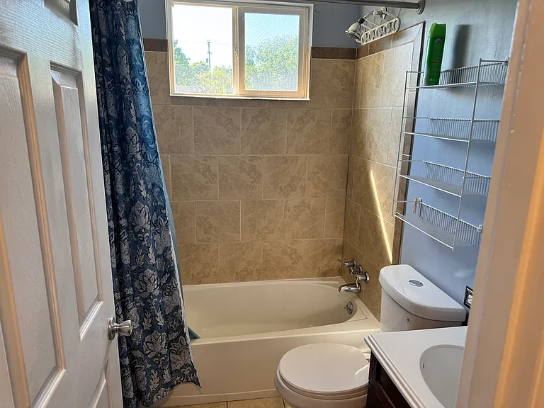 446 Capri Dr — Photo 12