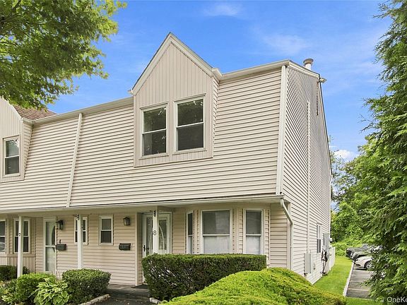 2nd image of 8 Manors Drive