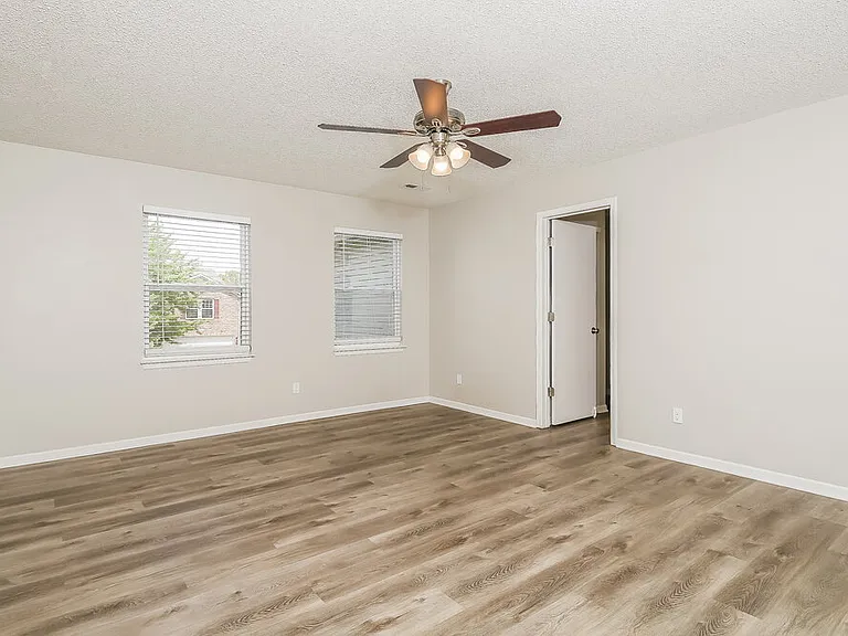 8943 Browns Valley Ln — Photo 10