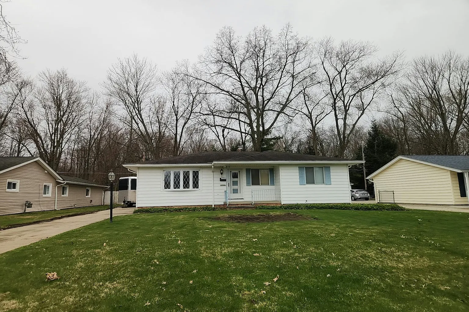 32709 Belle Rd photo 1