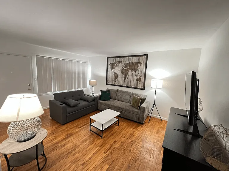 12021 Louise Ave — Photo 4