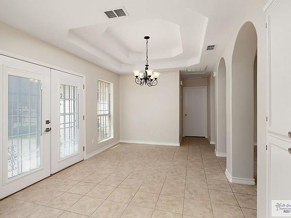 4th image of 9537 Kingbird Dr