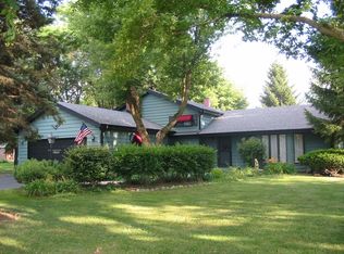 26321 W Laurel Ave, Wauconda, IL 60084