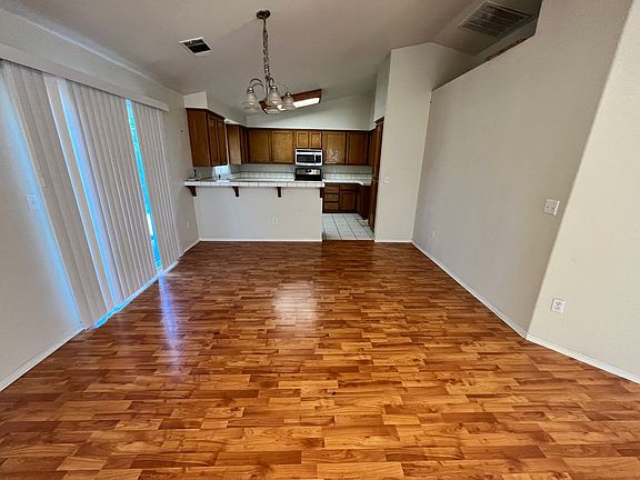 4th image of 1960 Berry Ct
