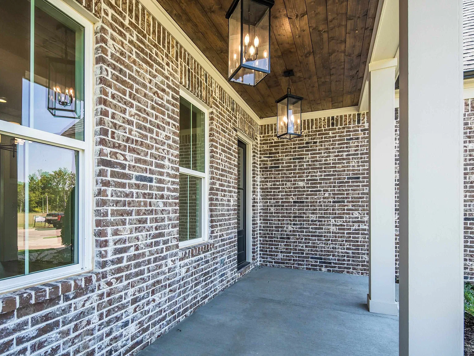 4 bed, 3.0 bath, 2667 sqft, $3,300 — Photo 4
