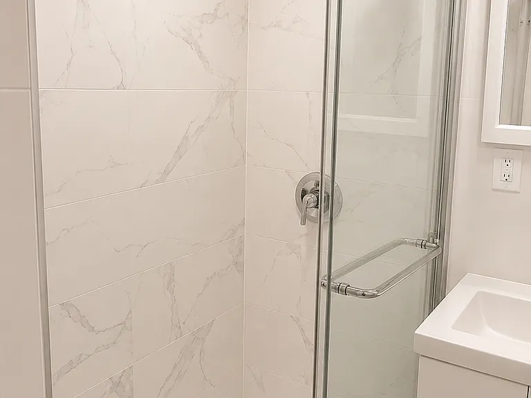 456 W 47th St #3B — Photo 8