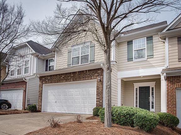 3rd image of 425 Mountain View Ln