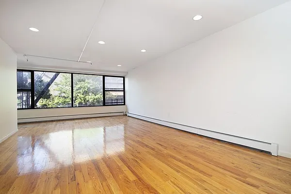 Rented by REAL New York | media 10