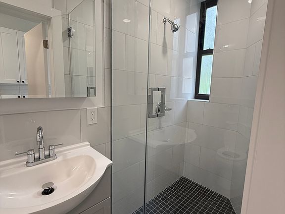 3rd image of 1601 York Ave APT 1A