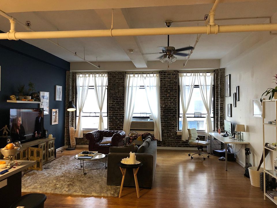 2nd image of 635 C St APT 304