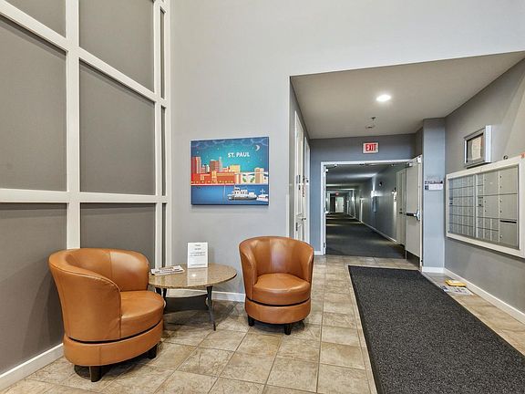 3rd image of 445 Wacouta St Unit 307