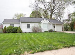 8218 Mackey St, Overland Park, KS 66204