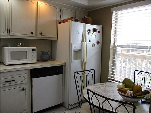 5th image of 5901 NW 61st Ave APT 310