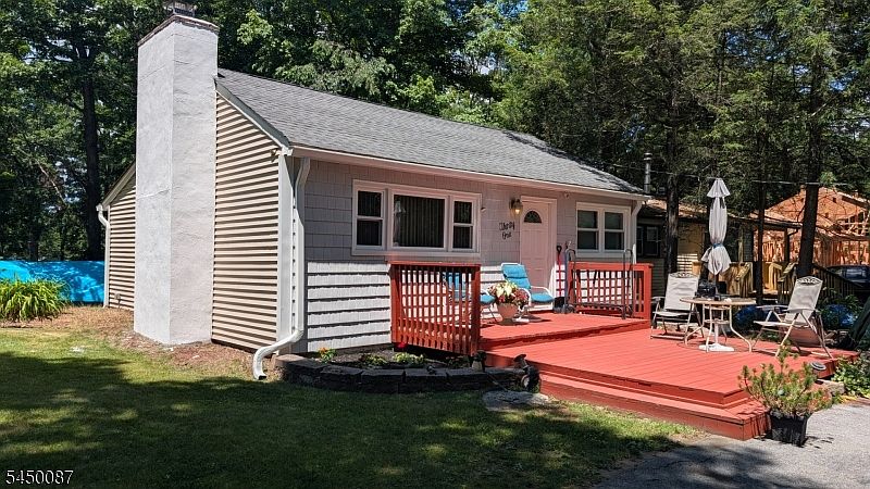 1st image of 31 Hewitt Rd