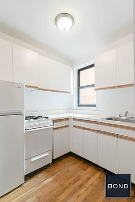 Rented by Bond New York | media 5