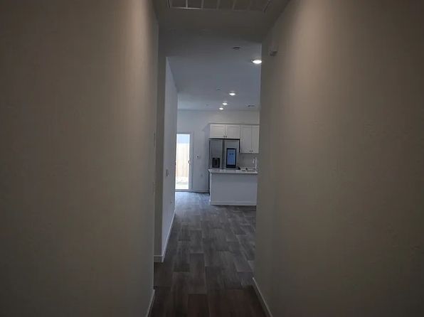 4472 N San Miguel Ave