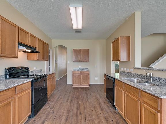 5th image of 2022 Northridge Dr