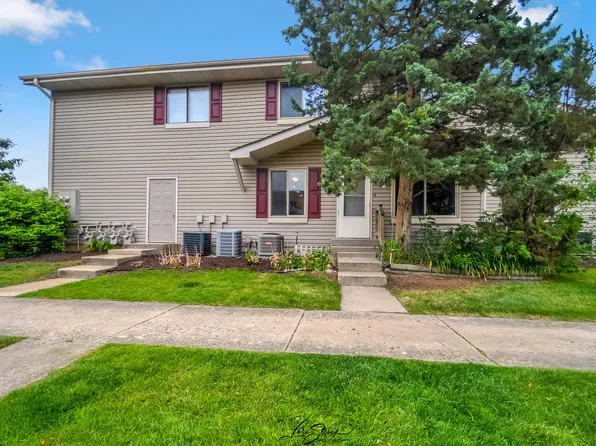 29W572 Winchester Cir S Unit 3, Warrenville, IL 60555
