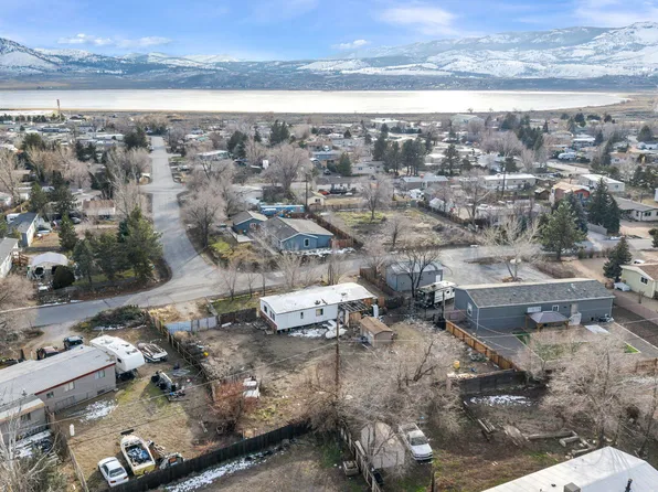 17545 Egret Ln, Reno, NV 89508