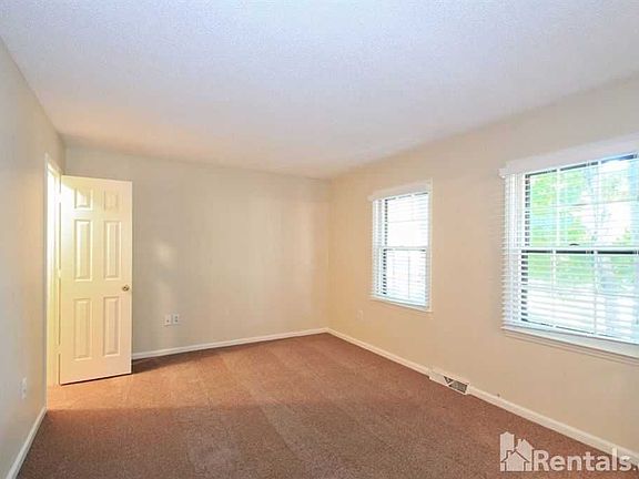 2nd image of 401 Hickok Ct