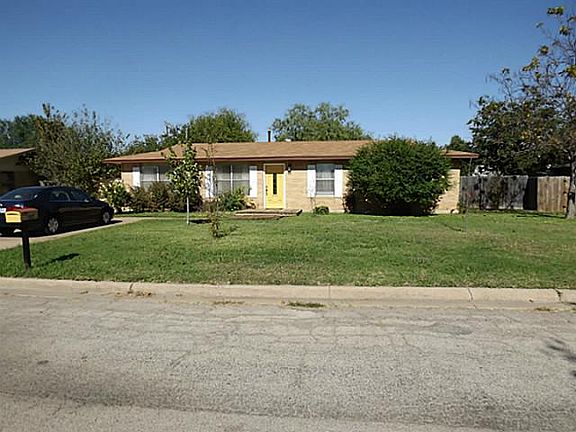 3rd image of 1907 SE 13th St