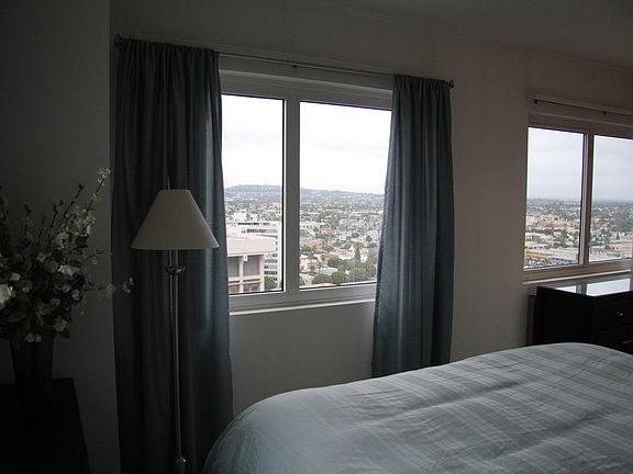 5th image of 525 E Seaside Way Unit 2002