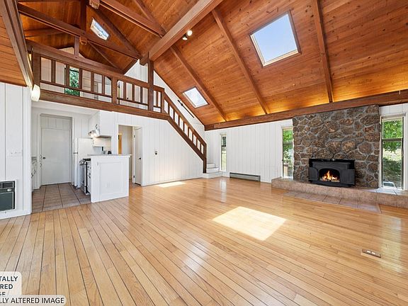 3rd image of 411 Highland Avenue