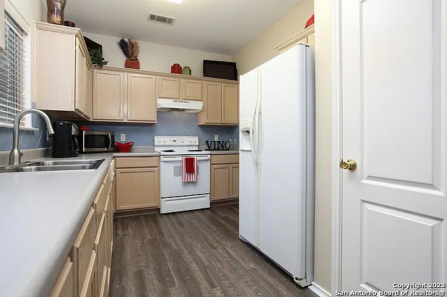 6010 Wood Byu — Photo 12