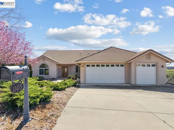 1105 Paradise Peak Rd, Valley Springs, CA 95252