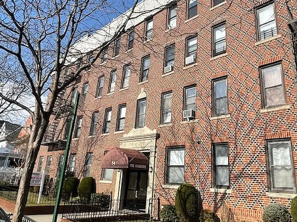 54 Bay 29 St #B8, Brooklyn, NY 11214