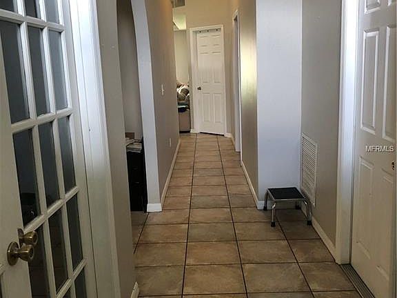 2nd image of 909 Copenhagen Way