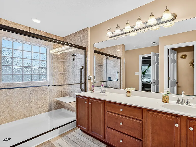 307 Brunswick Dr — Photo 10