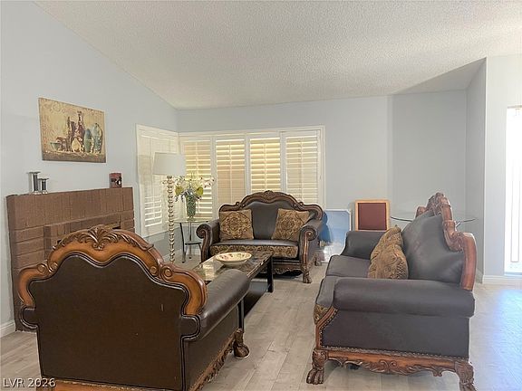 5th image of 4761 Torrence Dr