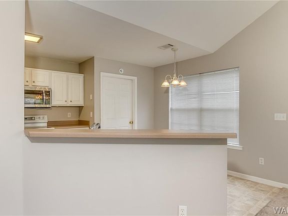 5th image of 2629 Shady Bank Ln