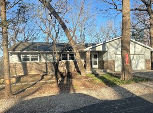 5578 S Park Place Dr, Rochelle, IL 61068