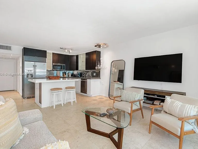 2301 Collins Ave #705 — Photo 11