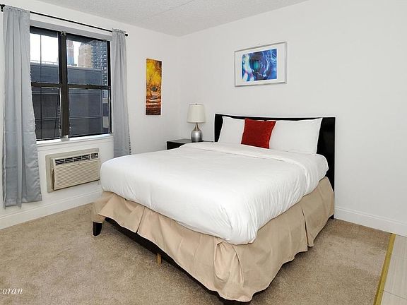 4th image of 440 W 41st St APT 9G