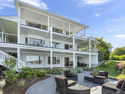 1461 Leschi Pl, Fox Island, WA, 98333