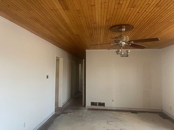 3rd image of 4314 Mercedes Dr
