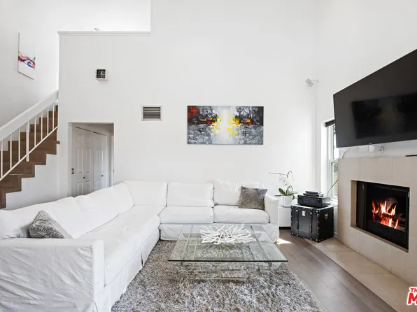 432 S Hamel Rd APT 302, Los Angeles, CA 90048