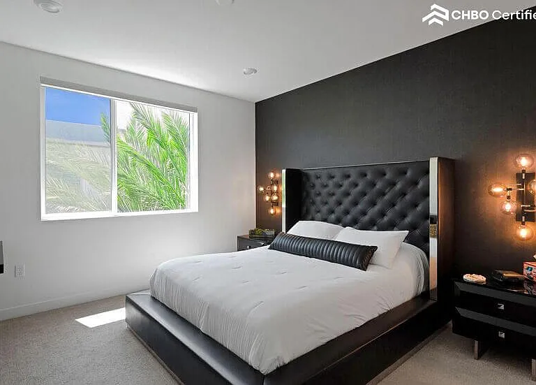 Sleep well & comfortably on this queen memory foam mattress