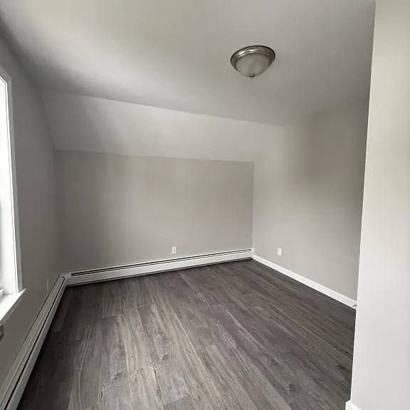 224 Mulberry St — Photo 2
