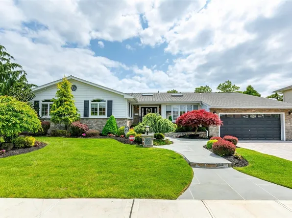 10 Andrews Drive, Massapequa Park, NY 11762