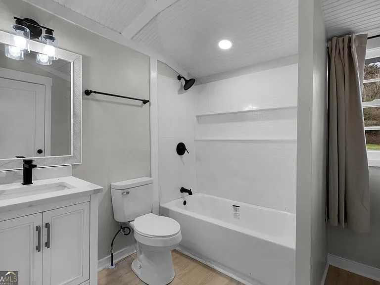 1214 Cave Spring Rd SW — Photo 16
