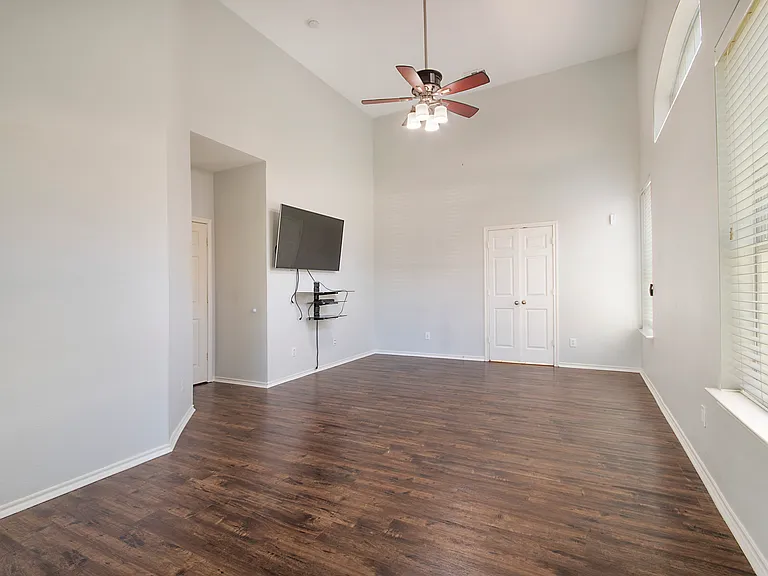 8172 Peacock Ln — Photo 16